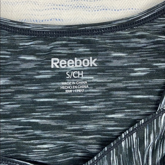 Space Dye Reebok Open Back Workout Athletic Top - Picture 4 of 5